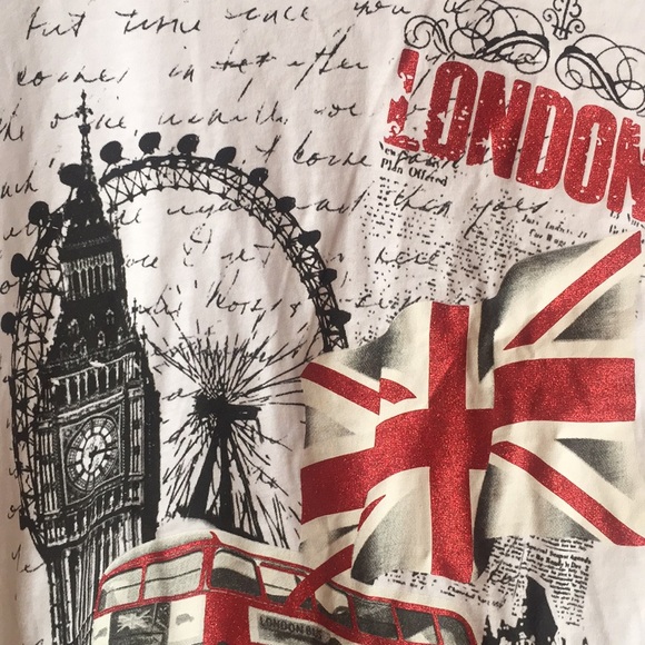 London themed white shirt for women - Picture 2 of 3